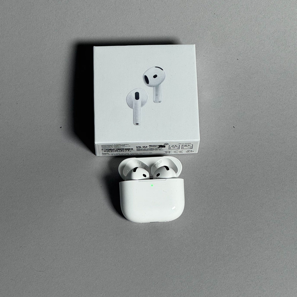 AirPods 4 — продуктова снимка