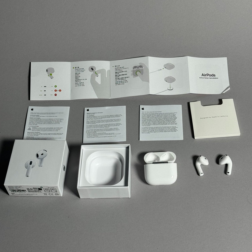 AirPods 4 — продуктова снимка