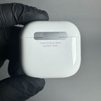 AirPods 4 — продуктова снимка