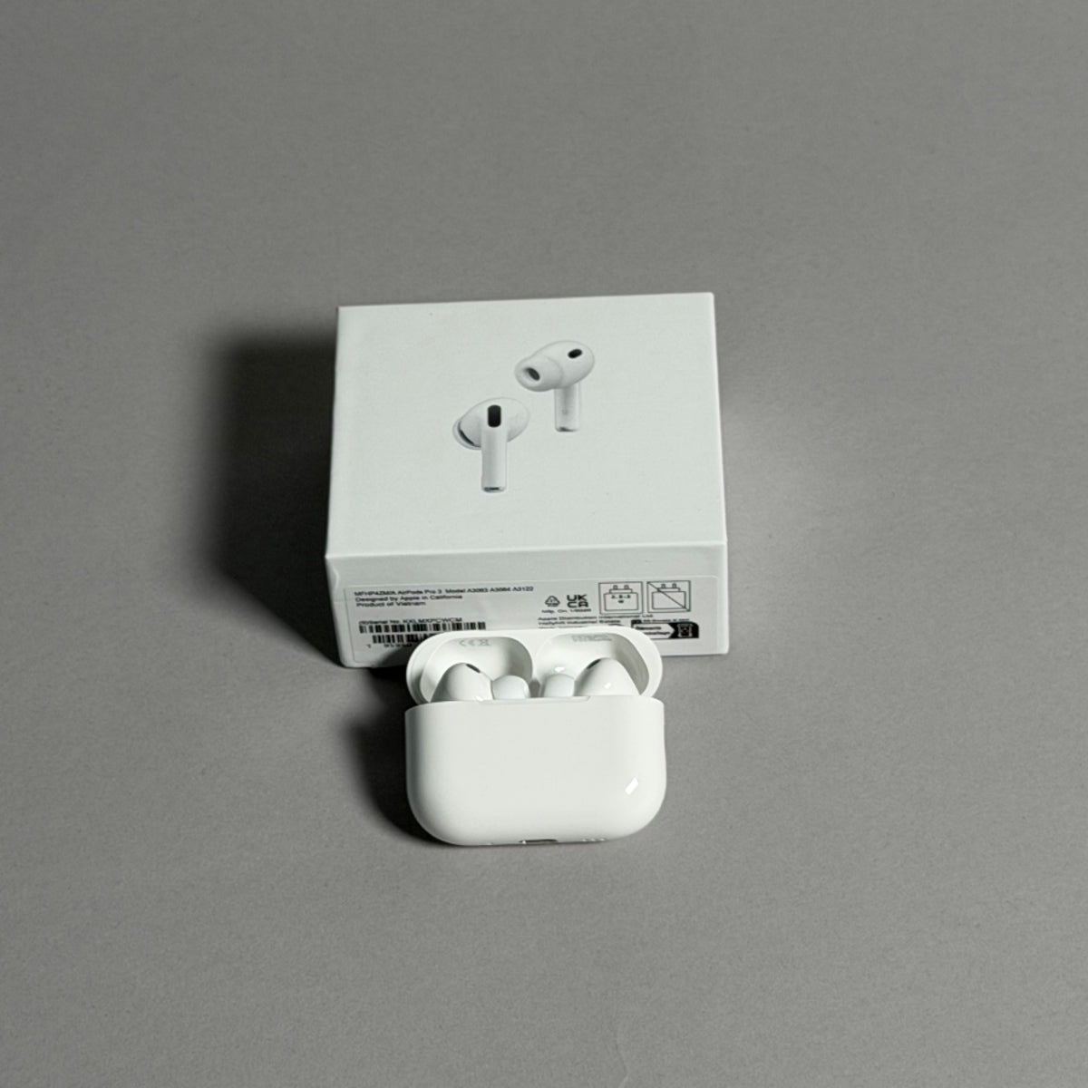 AirPods Pro 3 — продуктова снимка