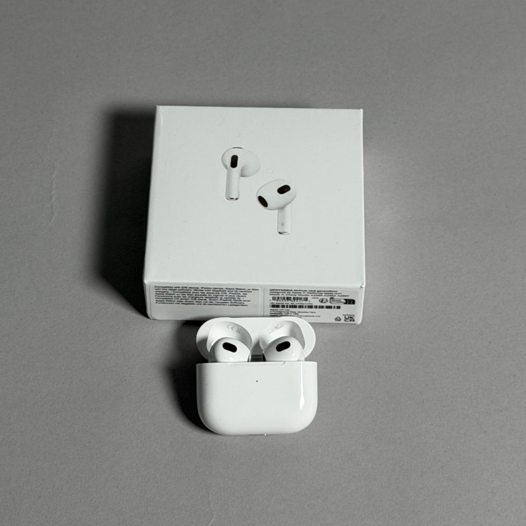 AirPods 3 — продуктова снимка